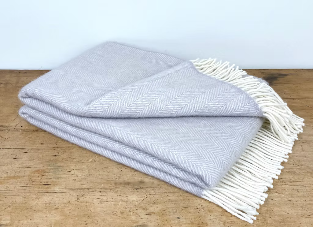 Richmond Throw Natural Barley