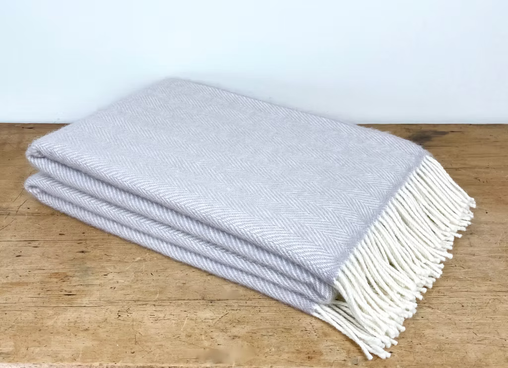 Richmond Throw Natural Barley