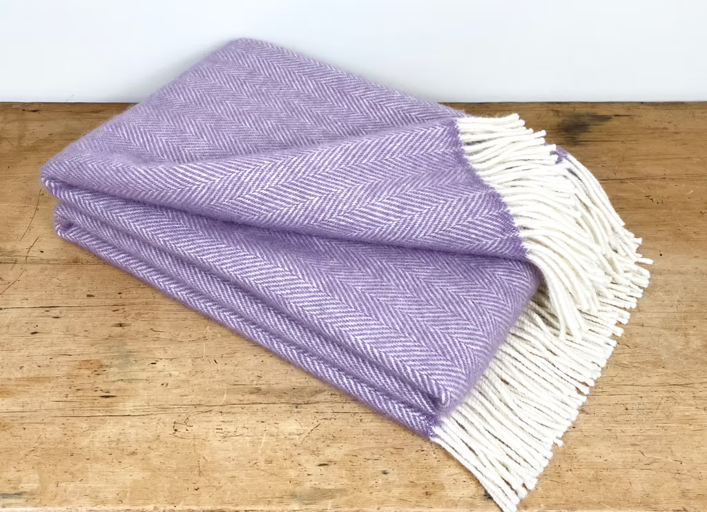 Richmond Throw Soft Mulberry