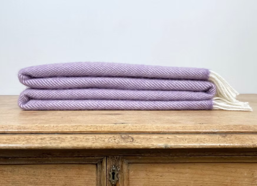 Richmond Throw Soft Mulberry