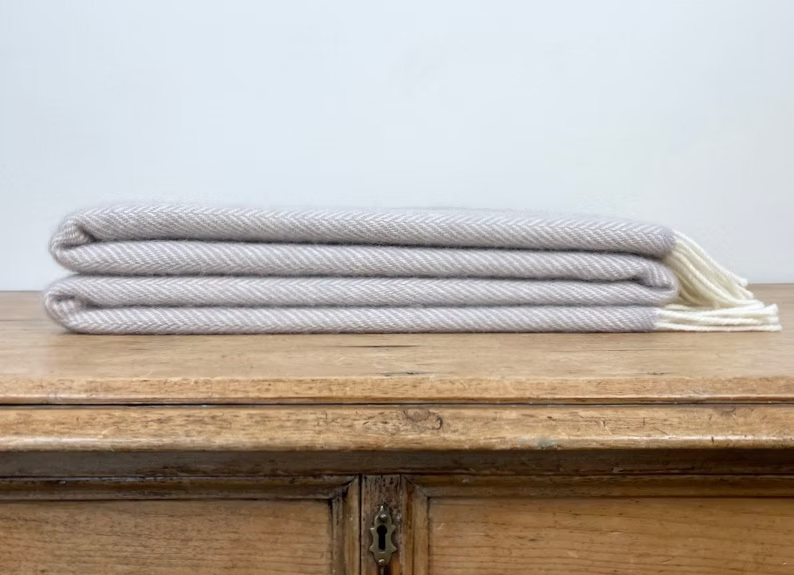 Richmond Throw Natural Barley