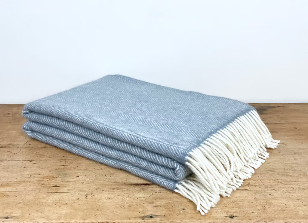 Richmond Throw Sage Green